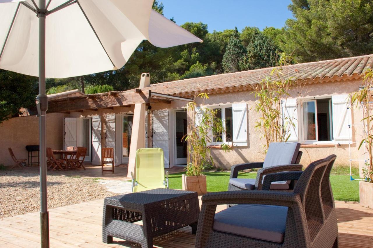 La Grande Auguiere, Familiale Et Spacieuse Au Coeur Du Vignoble Et A 300m De La Hyères